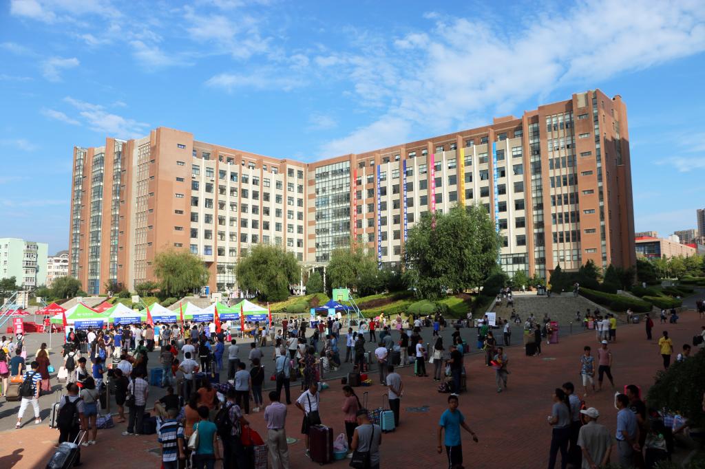 我院2015级新生入学