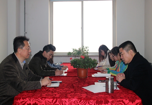 工程实践中心教师党支部召开专题组织生活会