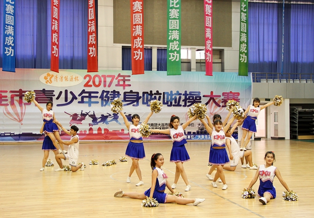 大连东软信息学院代表队在比赛中